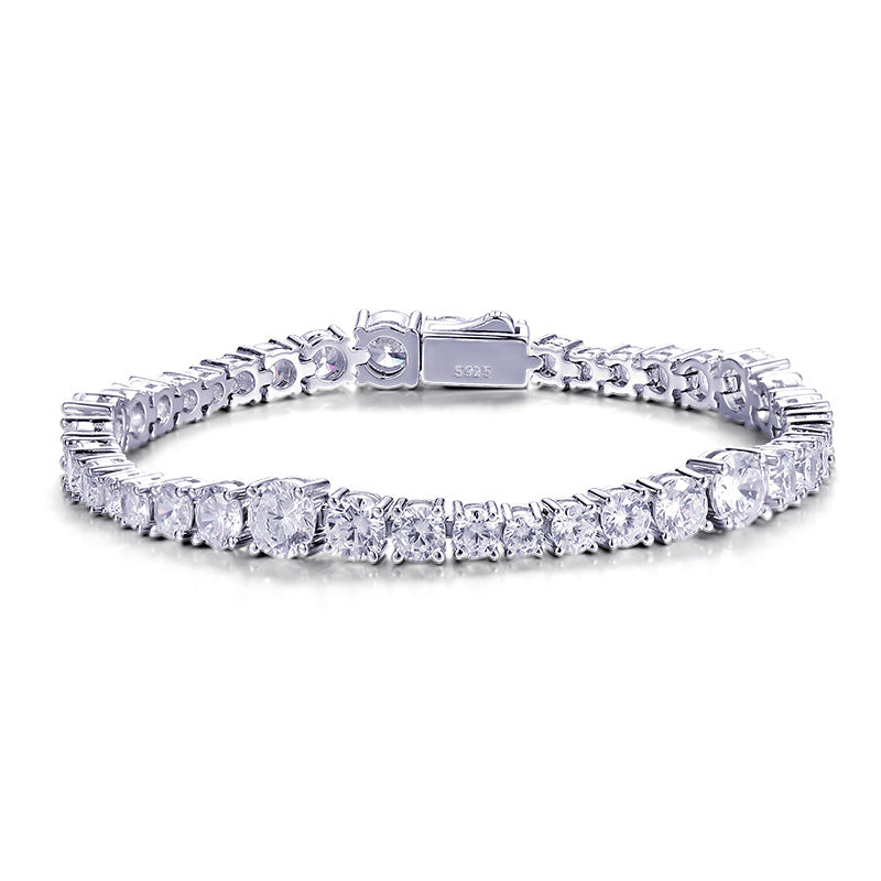 Gradient curve
Moissanite bracelet